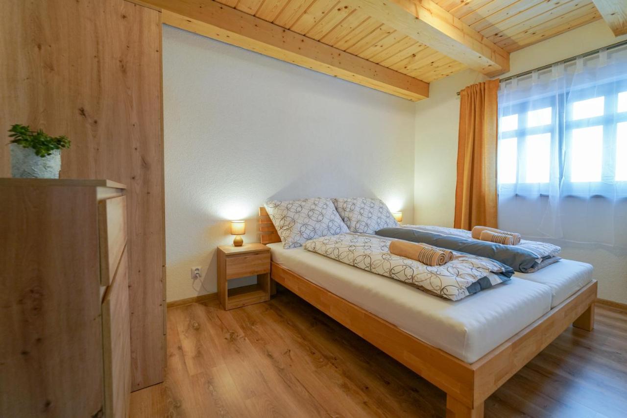 Villa Triti Stara Lesna Bagian luar foto