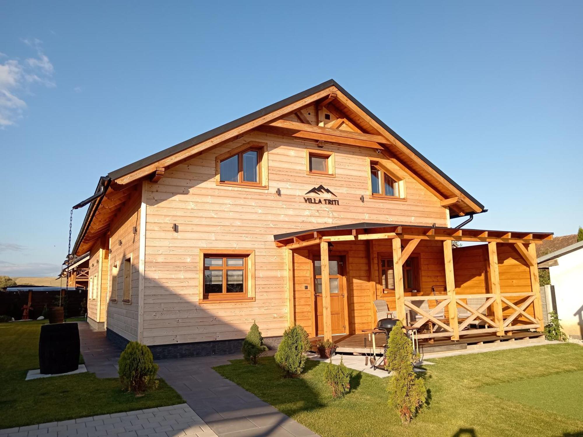 Villa Triti Stara Lesna Bagian luar foto